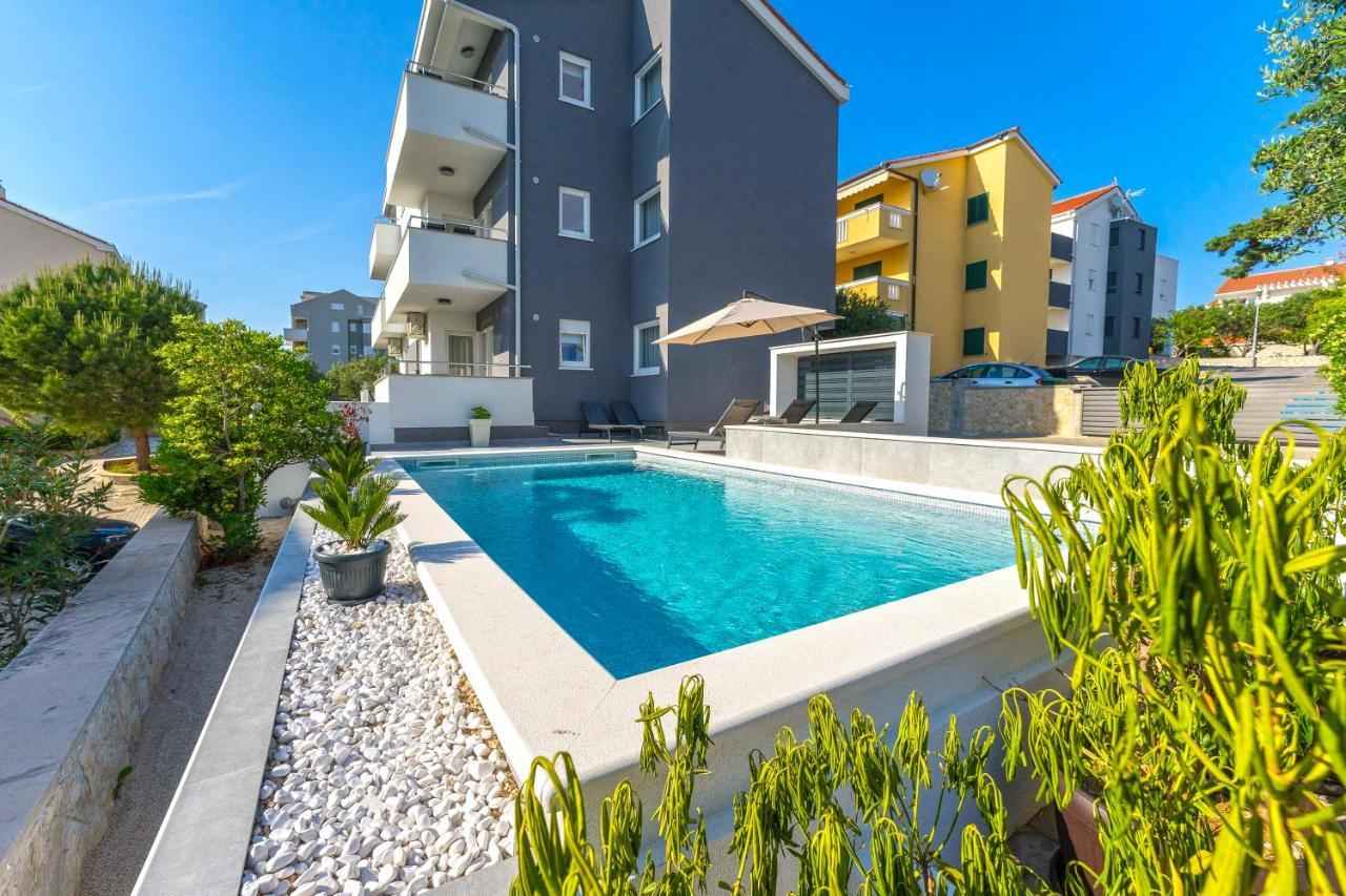 Summer Breeze Pool Apartments Novalja Dış mekan fotoğraf
